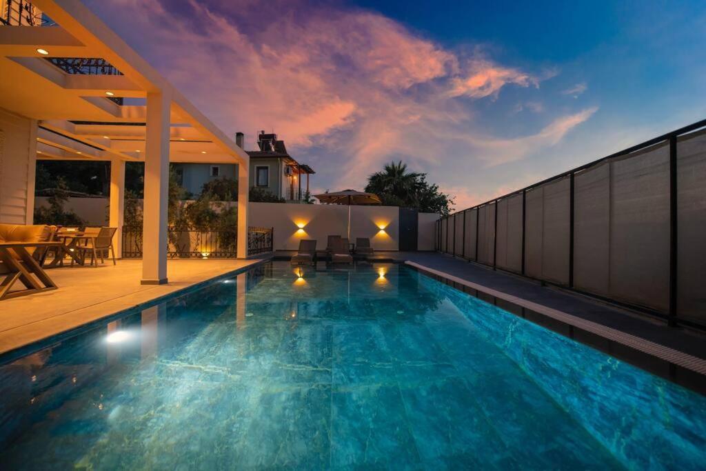 Havuzlu Korunakli Jakuzili Villa Fethiye Exterior foto